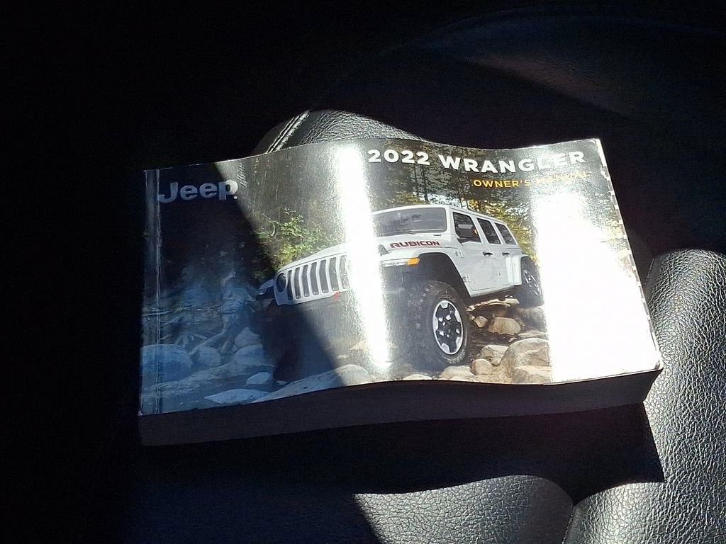 2022 Jeep Wrangler Unlimited Sahara Altitude 4x4
