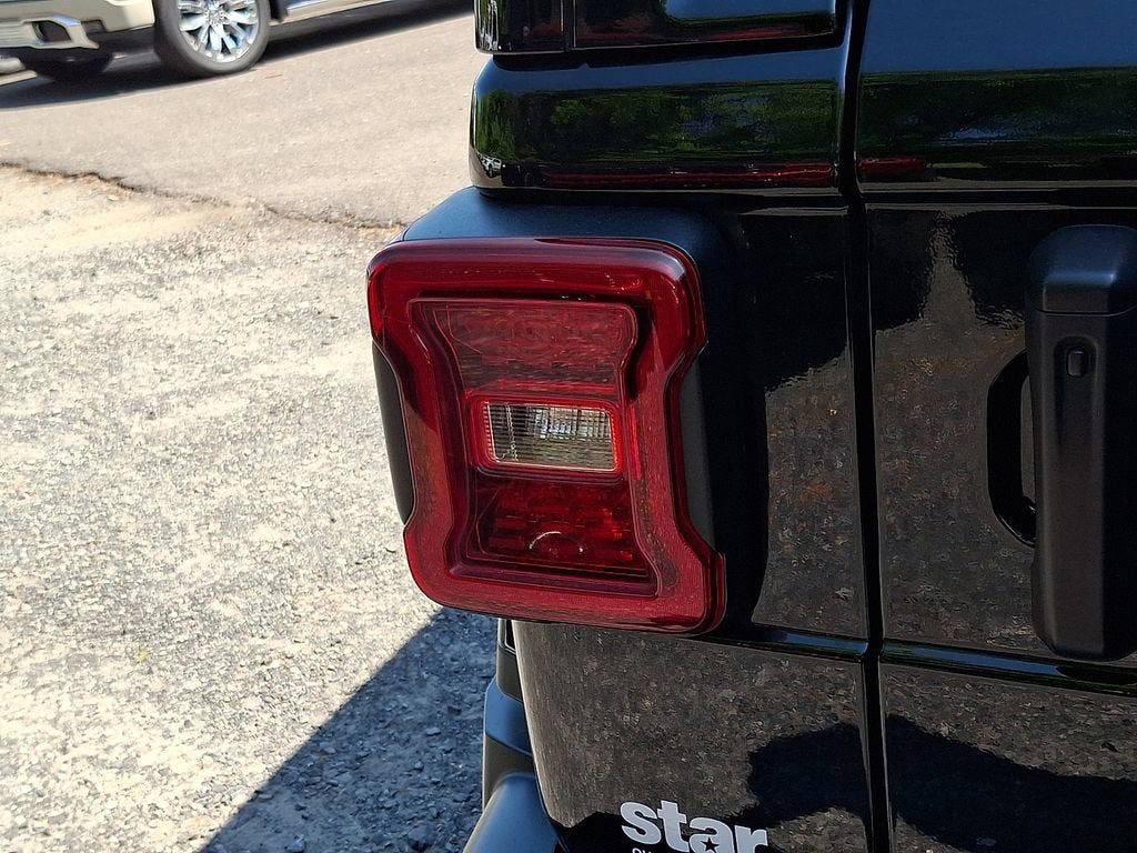 2022 Jeep Wrangler Unlimited Sahara Altitude 4x4