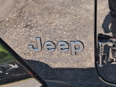 2022 Jeep Wrangler Unlimited Sahara Altitude 4x4