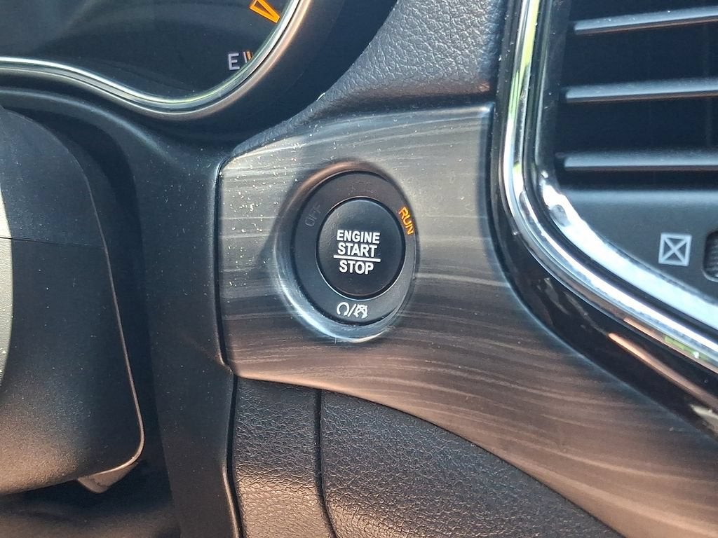2021 Jeep Grand Cherokee Laredo X 4x4