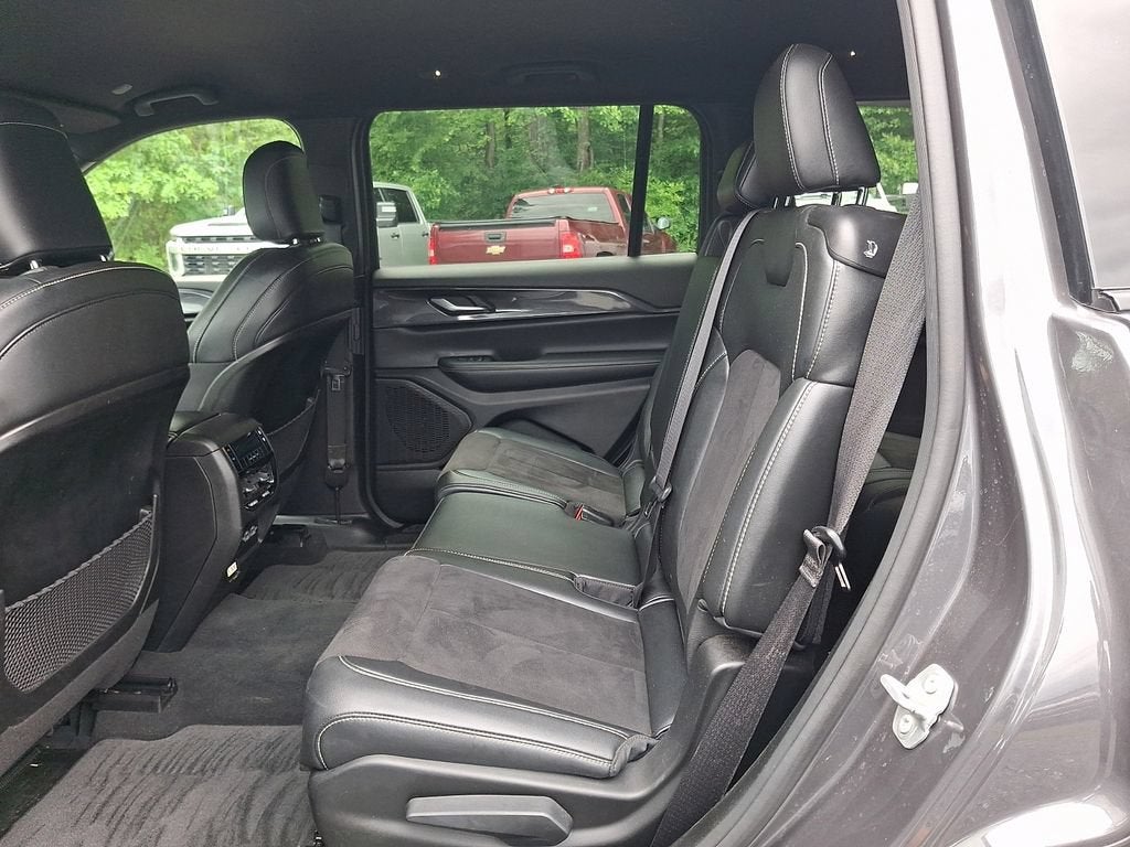 2023 Jeep Grand Cherokee L Altitude 4x4
