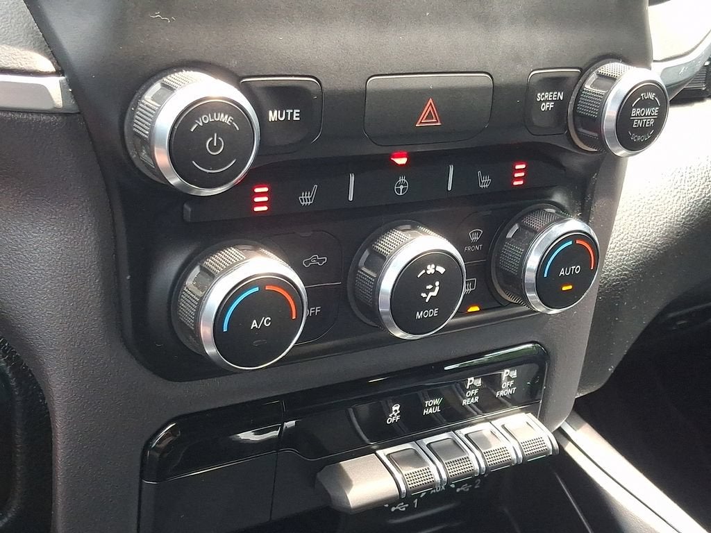 2021 RAM 1500 Big Horn Quad Cab 4x4 6'4" Box