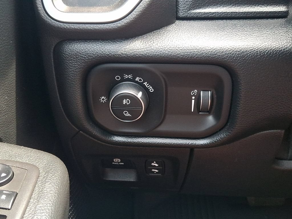 2021 RAM 1500 Big Horn Quad Cab 4x4 6'4" Box