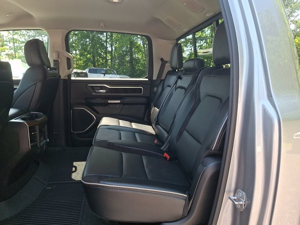 2022 RAM 1500 Laramie Crew Cab 4x4 5'7" Box