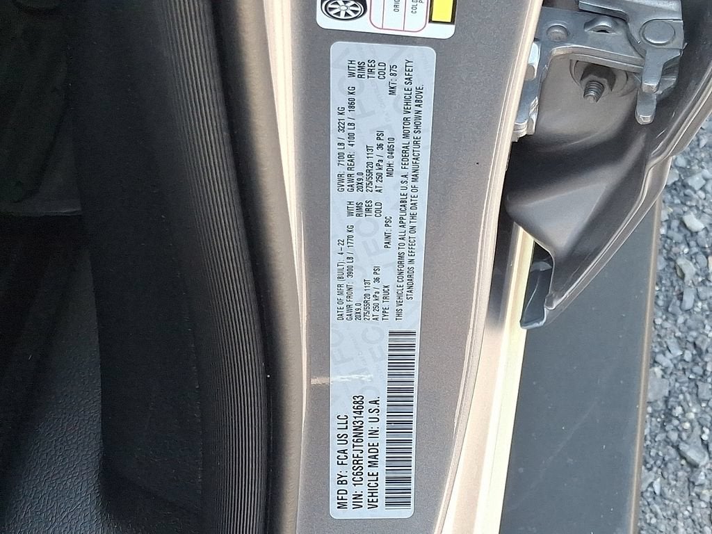 2022 RAM 1500 Laramie Crew Cab 4x4 5'7" Box