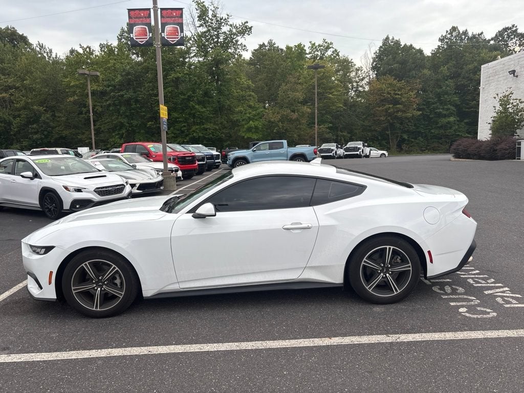 2024 Ford Mustang EcoBoost Fastback