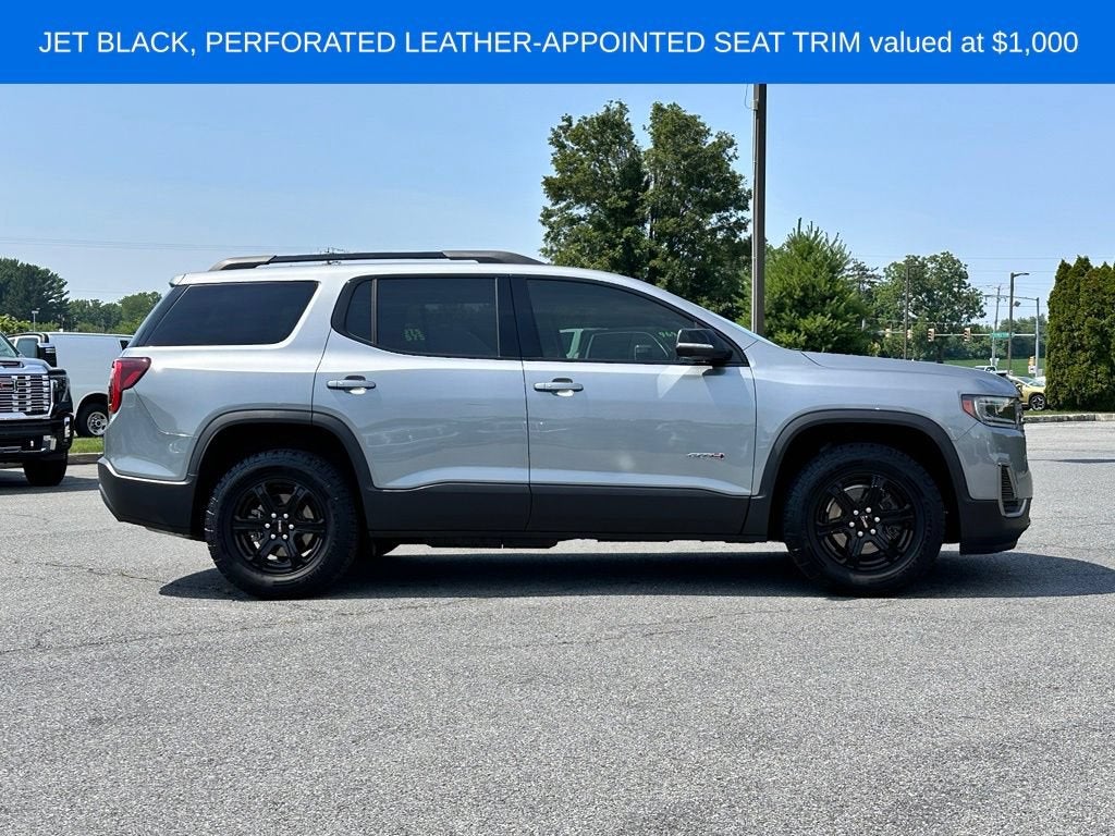 2023 GMC Acadia AT4