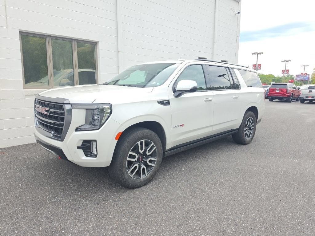 2023 GMC Yukon XL AT4