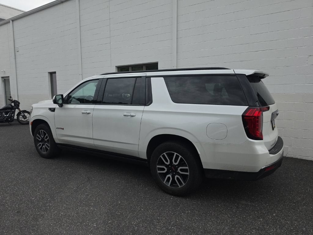 2023 GMC Yukon XL AT4