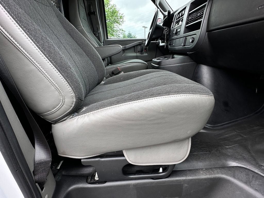 2024 GMC Savana Cargo 2500 Work Van
