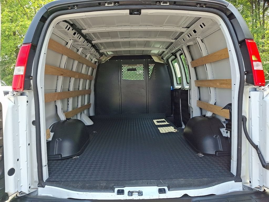 2024 GMC Savana Cargo 2500 Work Van