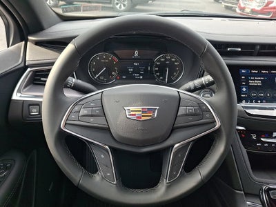 2026 Cadillac XT5 Luxury