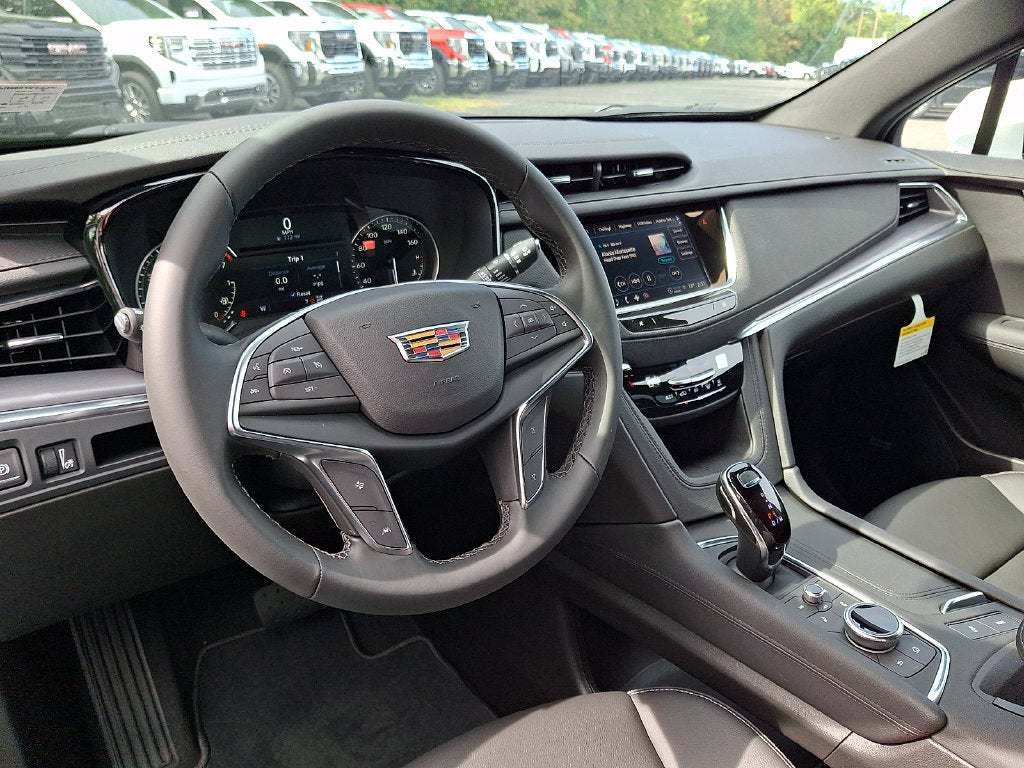 2026 Cadillac XT5 Luxury