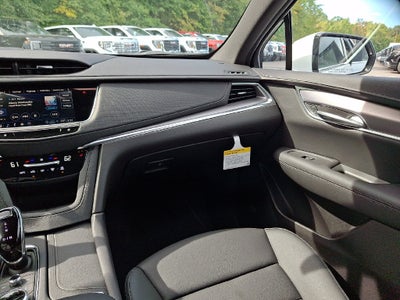2026 Cadillac XT5 Luxury