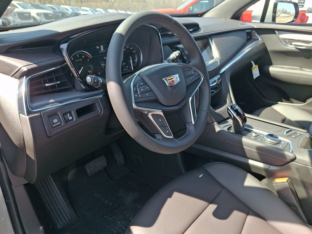 2026 Cadillac XT5 Luxury
