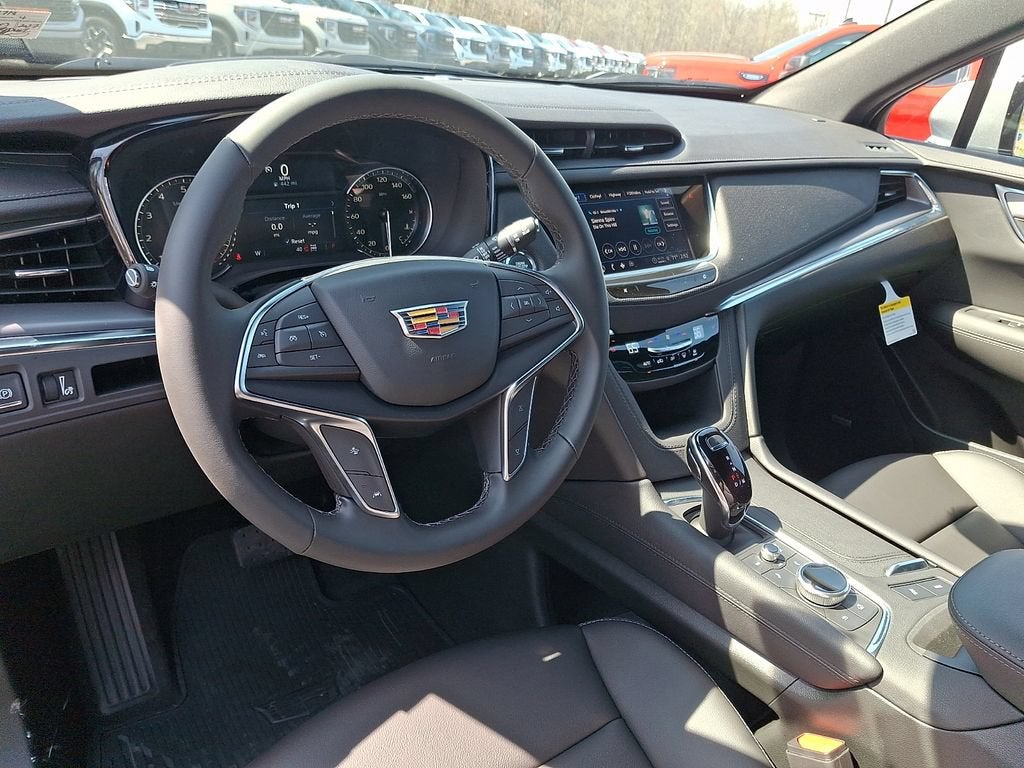 2026 Cadillac XT5 Luxury