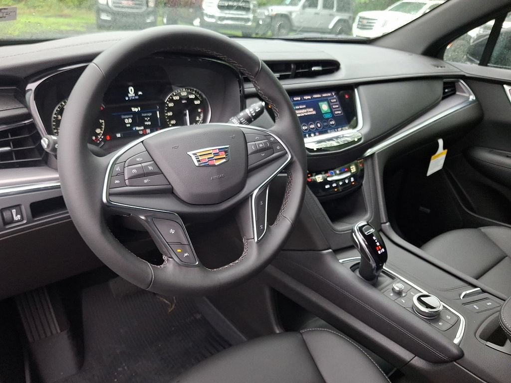 2026 Cadillac XT5 Luxury