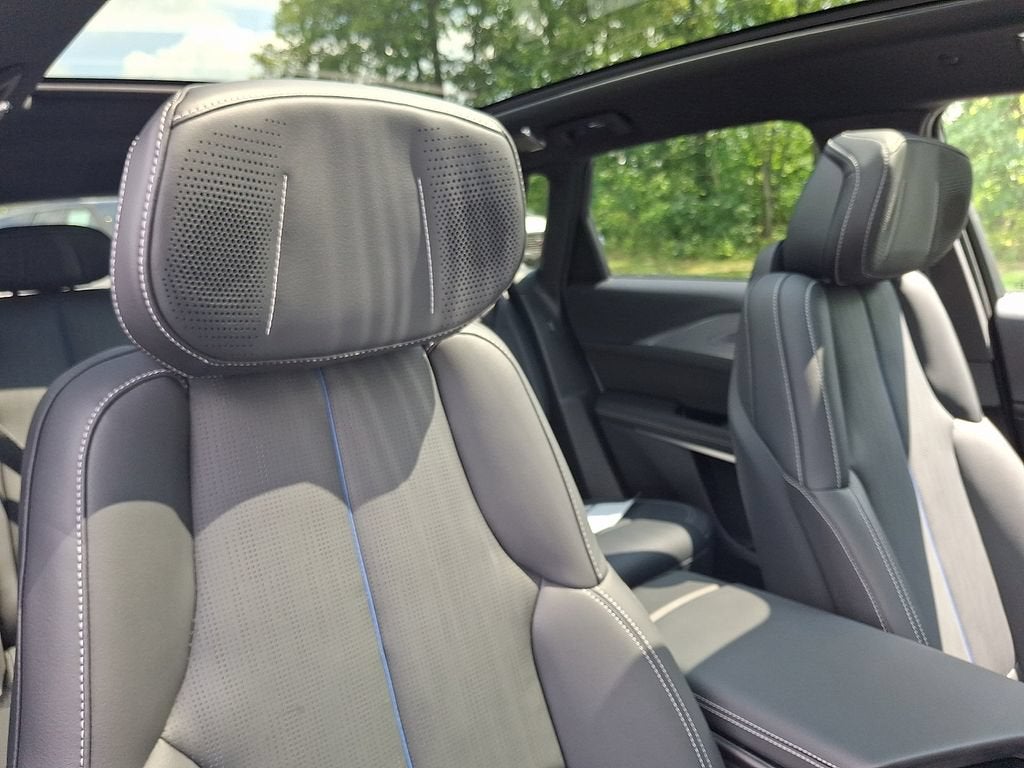 2027 Cadillac LYRIQ Premium Luxury