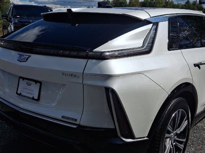 2024 Cadillac LYRIQ Luxury 3