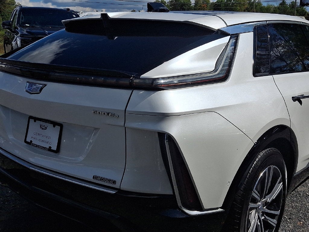 2024 Cadillac LYRIQ Luxury 3