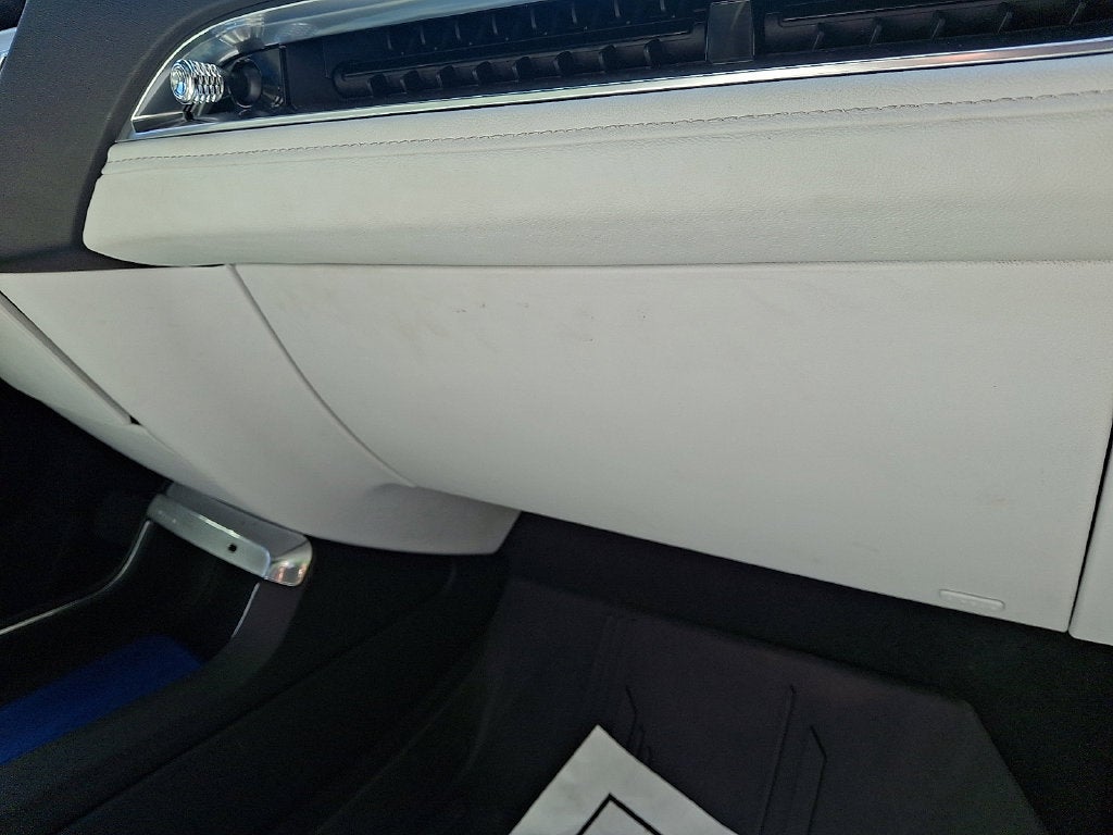 2024 Cadillac LYRIQ Luxury 3