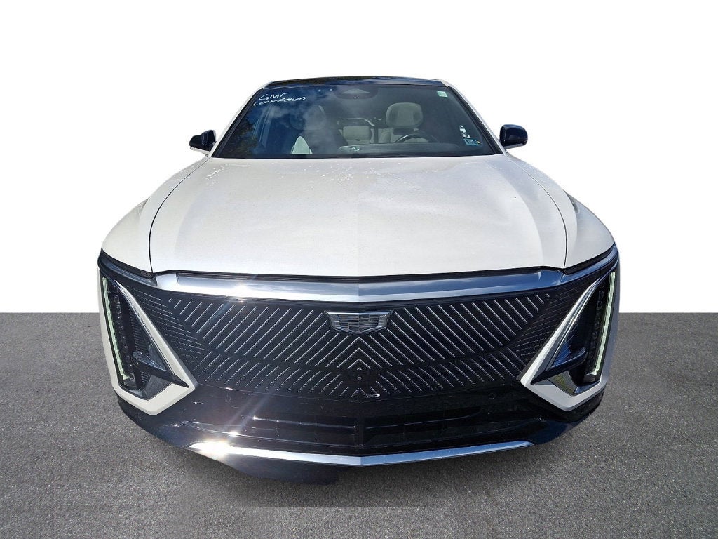 2024 Cadillac LYRIQ Luxury 3
