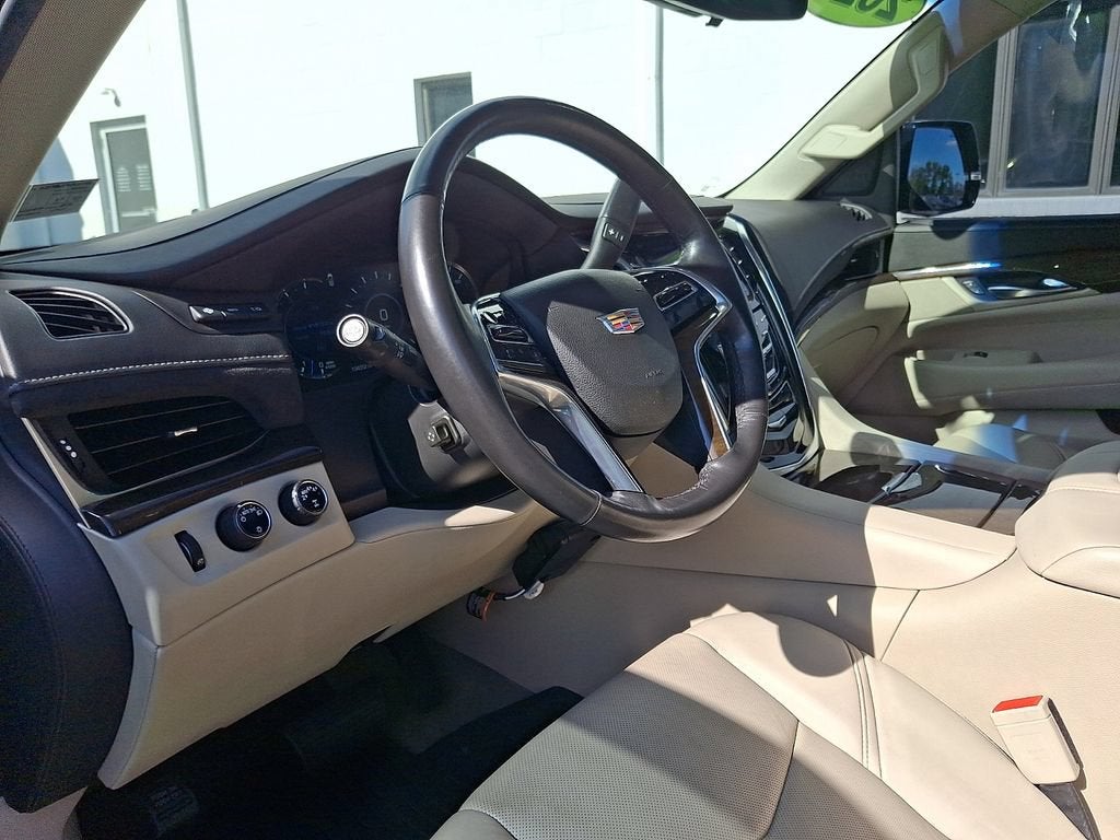 2020 Cadillac Escalade Luxury