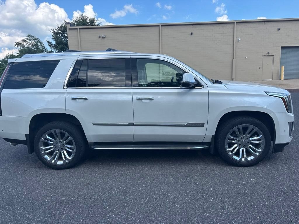 2018 Cadillac Escalade Luxury