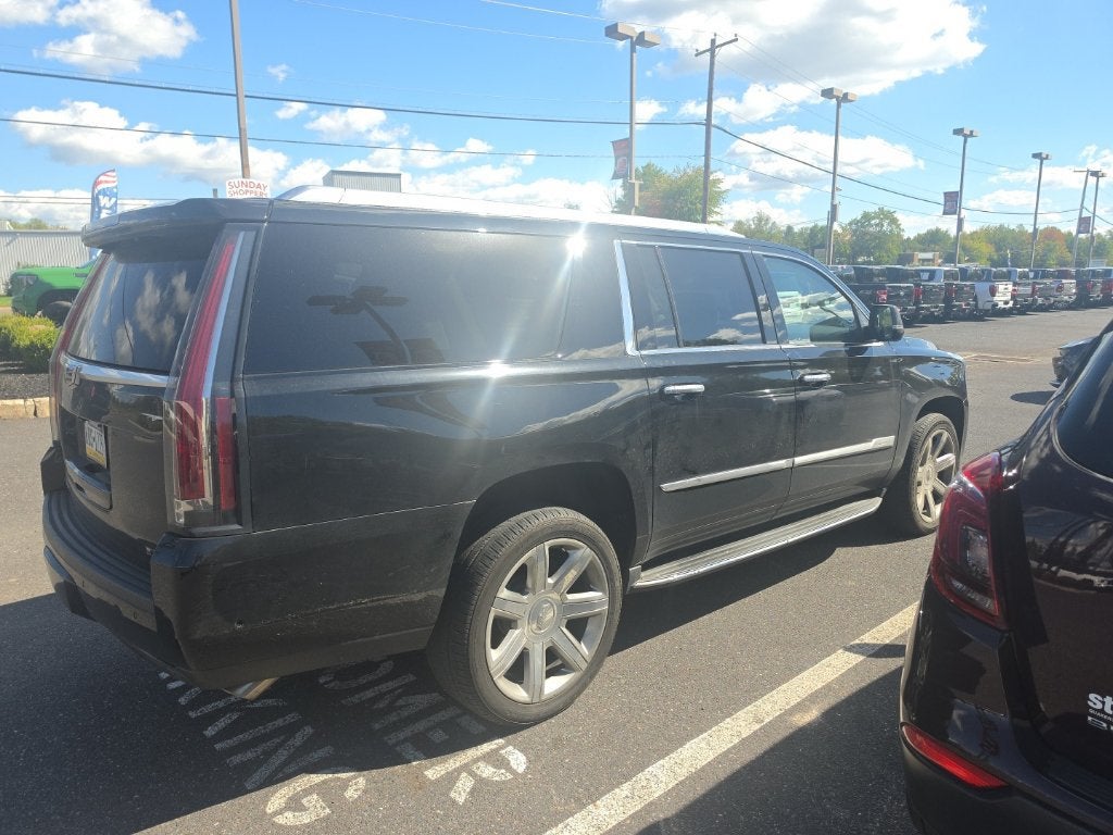 2018 Cadillac Escalade ESV Luxury