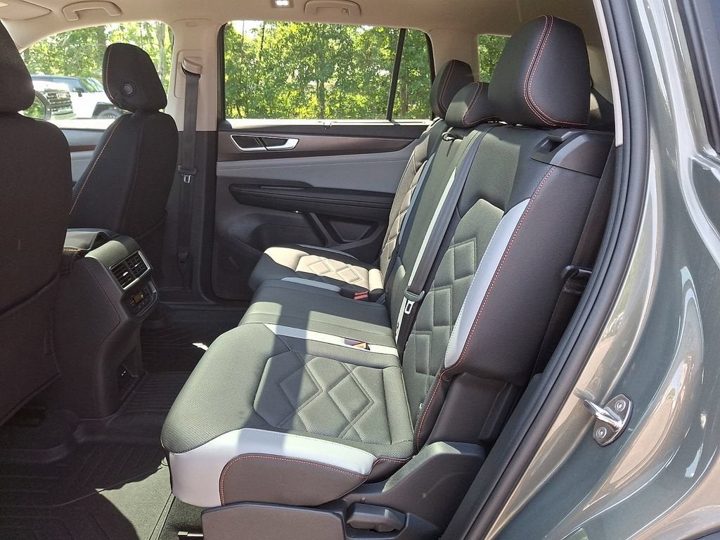 2025 Volkswagen Atlas 2.0T Peak Edition