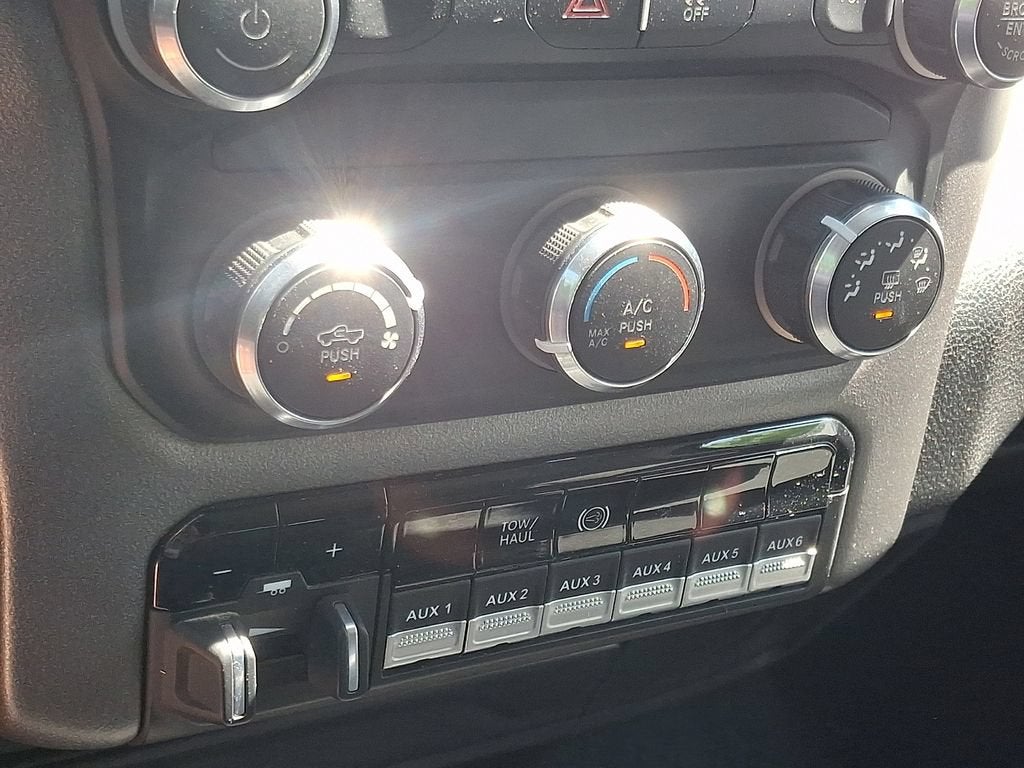 2020 RAM 2500 Tradesman Crew Cab 4x4 8' Box