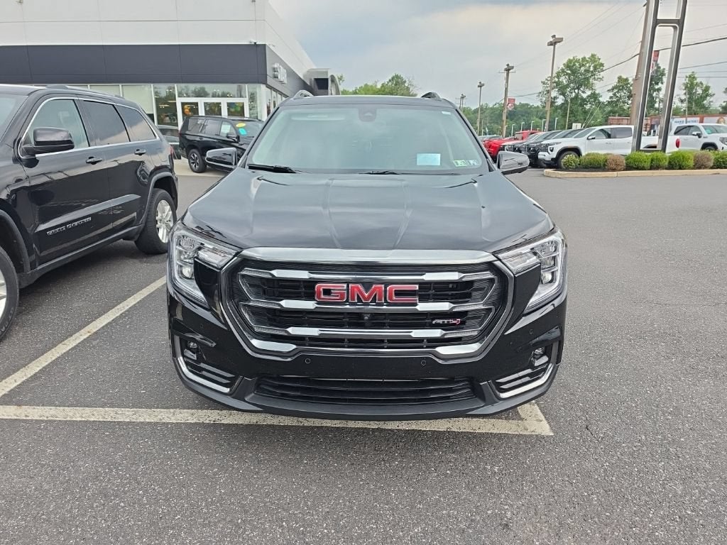 2023 GMC Terrain AT4