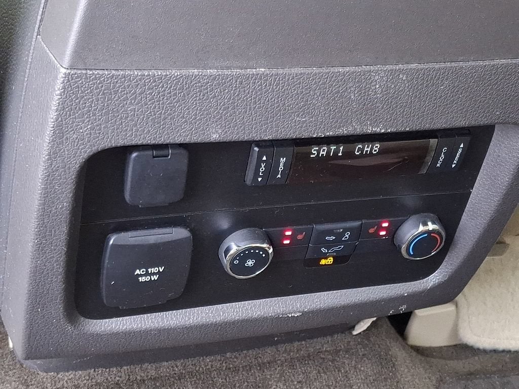 2015 Lincoln Navigator L Base