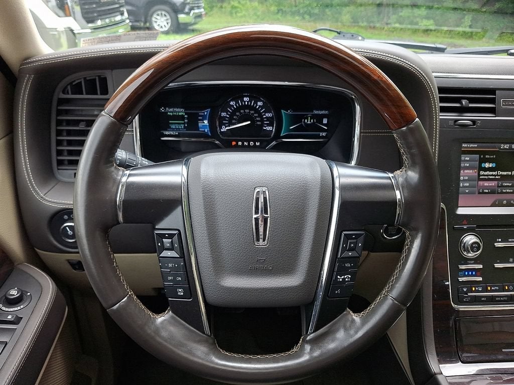 2015 Lincoln Navigator L Base
