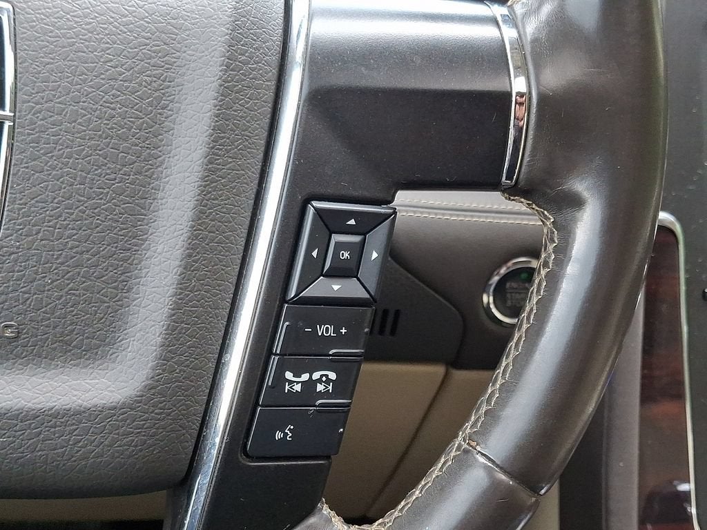 2015 Lincoln Navigator L Base