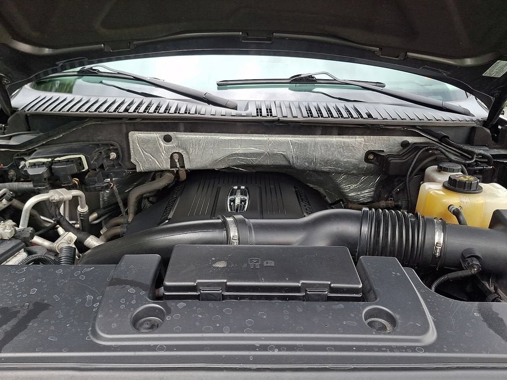 2015 Lincoln Navigator L Base