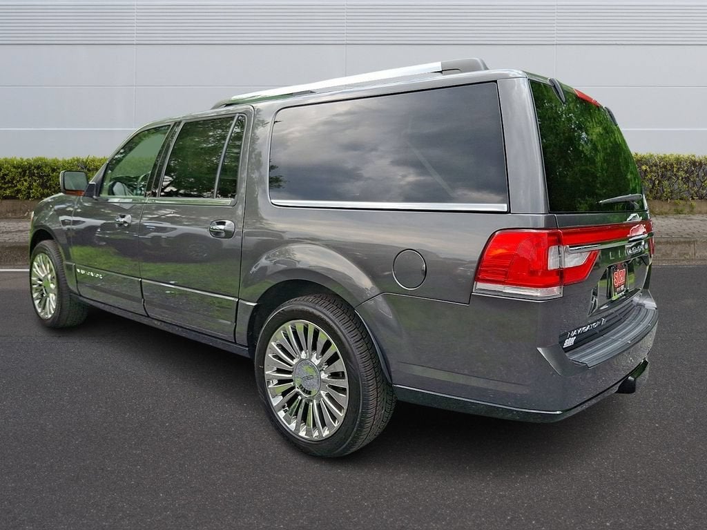 2015 Lincoln Navigator L Base