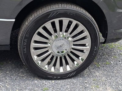 2015 Lincoln Navigator L Base