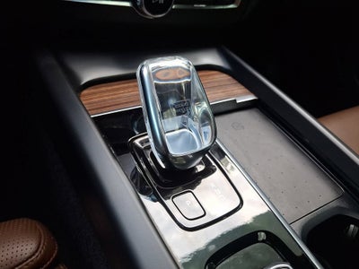 2022 Volvo XC60 B5 Inscription
