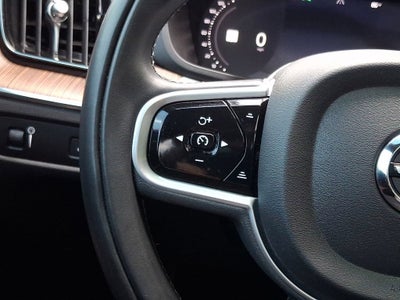 2022 Volvo XC60 B5 Inscription