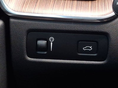 2022 Volvo XC60 B5 Inscription