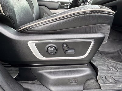 2020 RAM 1500 Laramie Crew Cab 4x4 5'7" Box