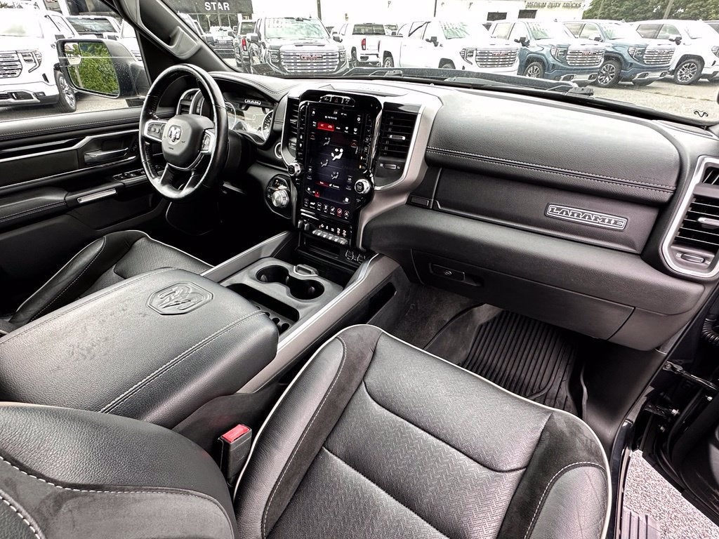 2020 RAM 1500 Laramie Crew Cab 4x4 5'7" Box