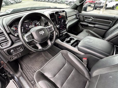 2020 RAM 1500 Laramie Crew Cab 4x4 5'7" Box