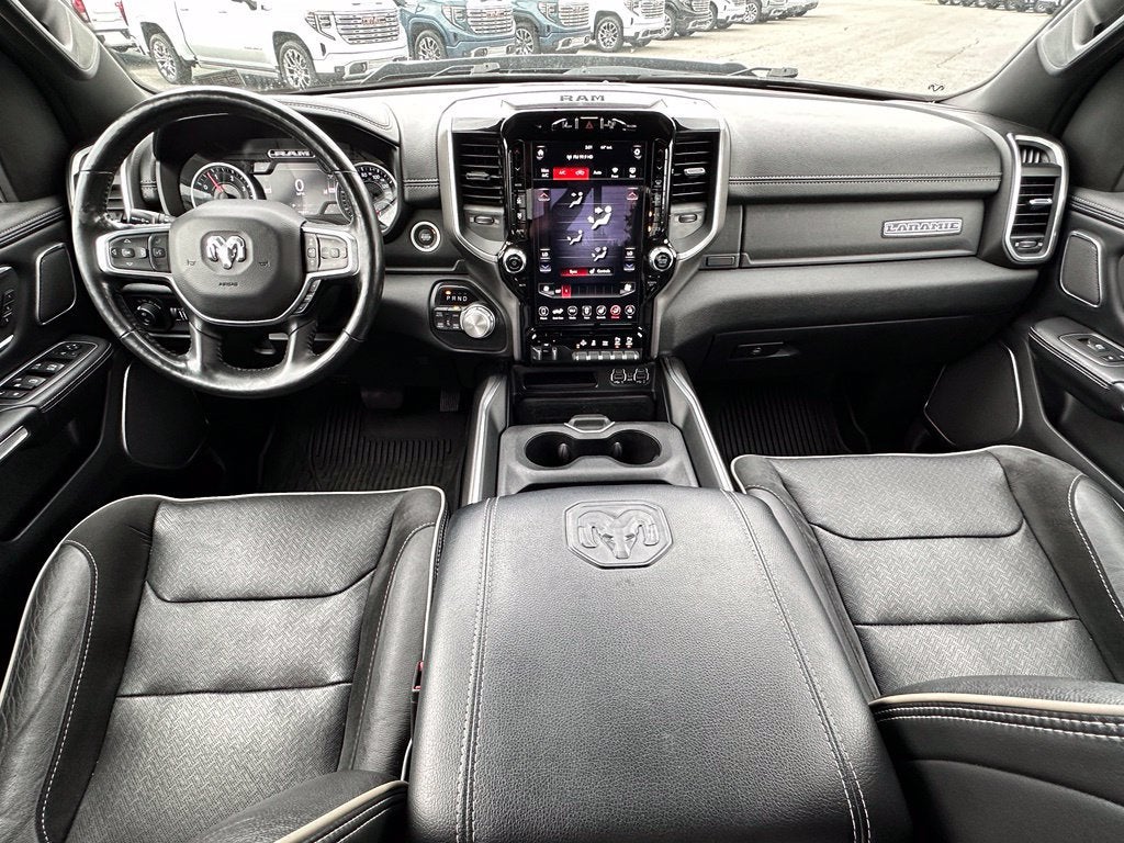 2020 RAM 1500 Laramie Crew Cab 4x4 5'7" Box