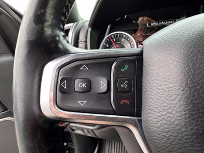 2020 RAM 1500 Laramie Crew Cab 4x4 5'7" Box