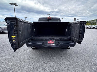 2020 RAM 1500 Laramie Crew Cab 4x4 5'7" Box
