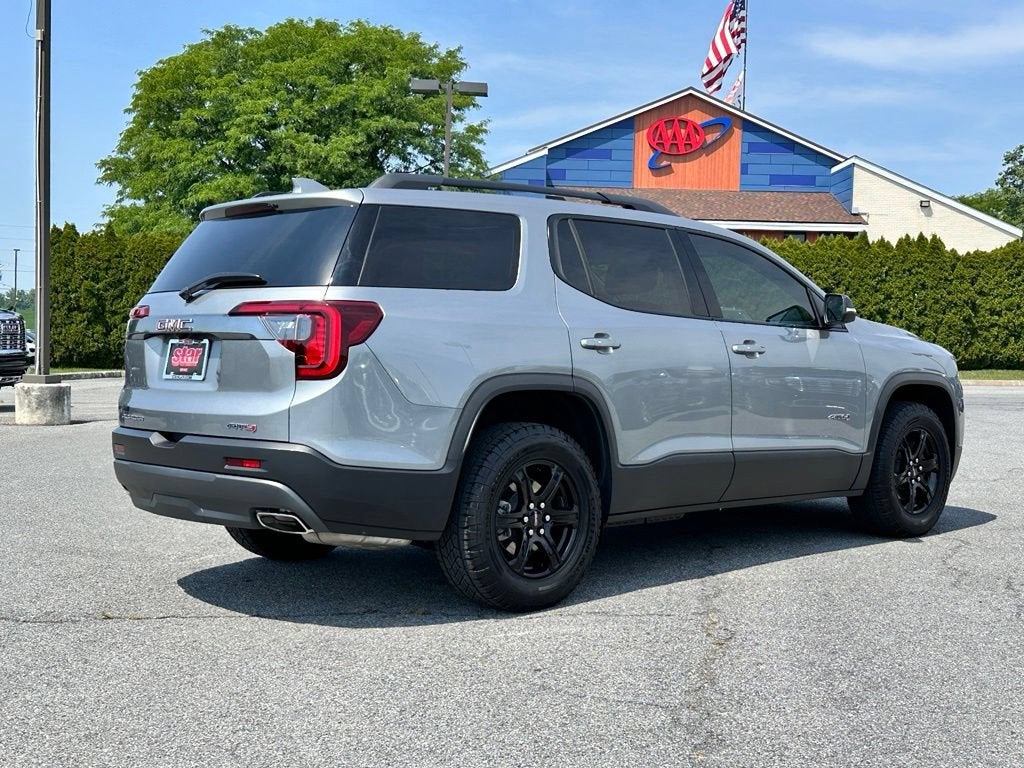 2023 GMC Acadia AT4