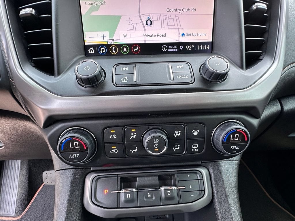 2023 GMC Acadia AT4