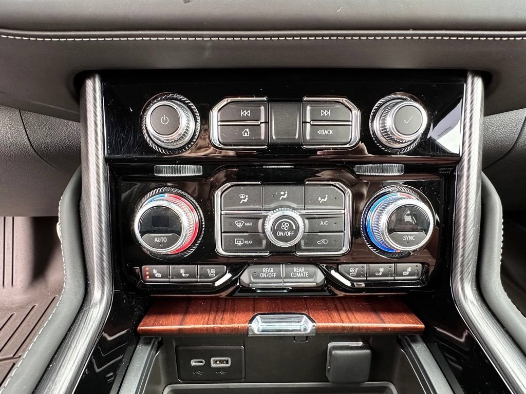 2023 GMC Yukon Denali Ultimate